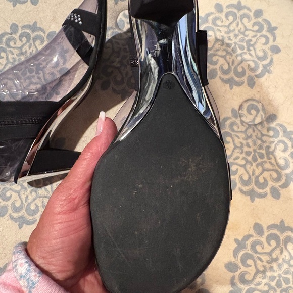 Onex Black and Silver Heels - Picture 6 of 15